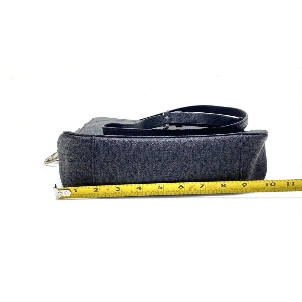 Michael Kors Women's Jet Set Black Inner Pockets Adjustable Strap Messenger Bag